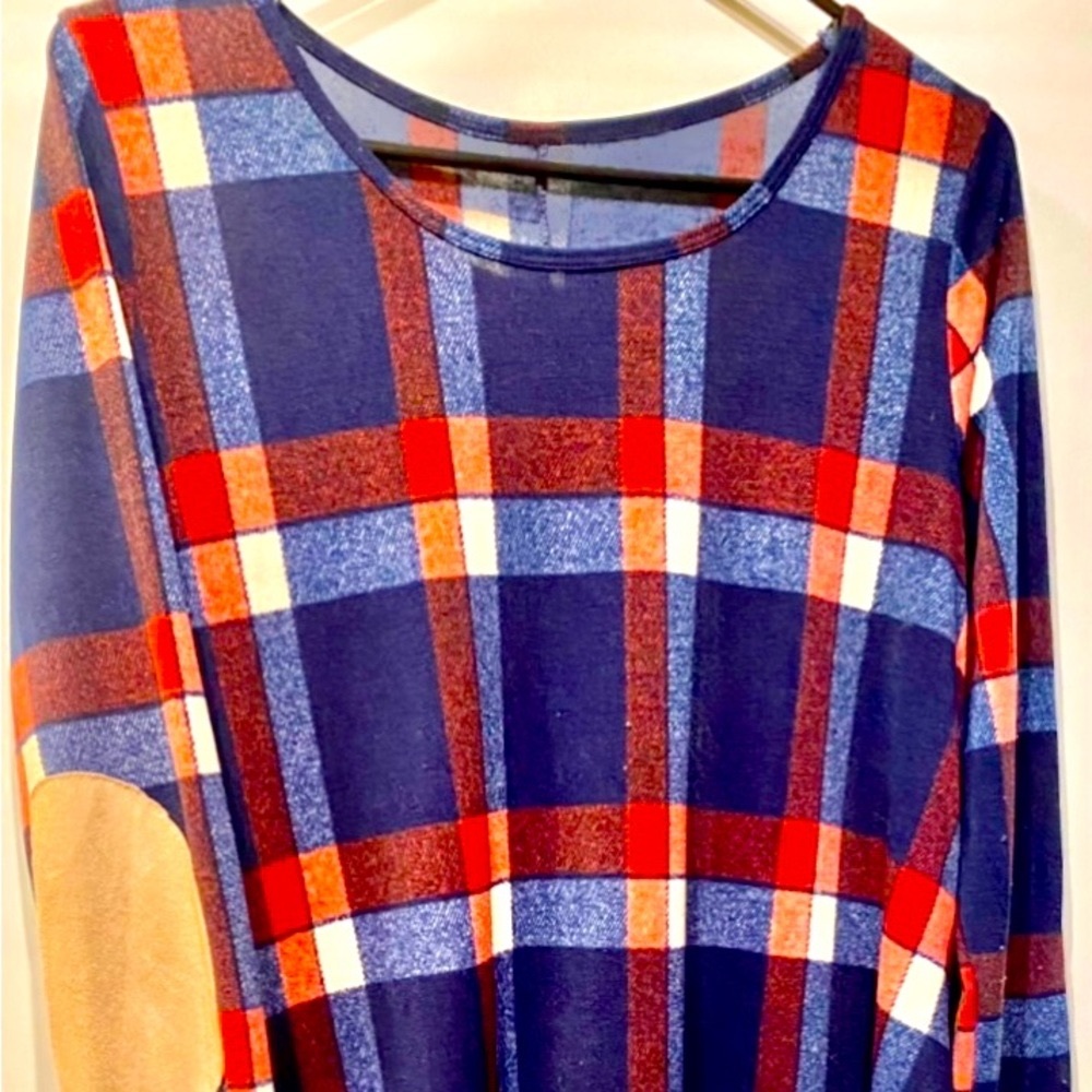 Red White and Blue long sleeve dress, has pockets too!!